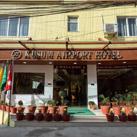 Kusum Airport Hotel Kathmandu Esterno foto