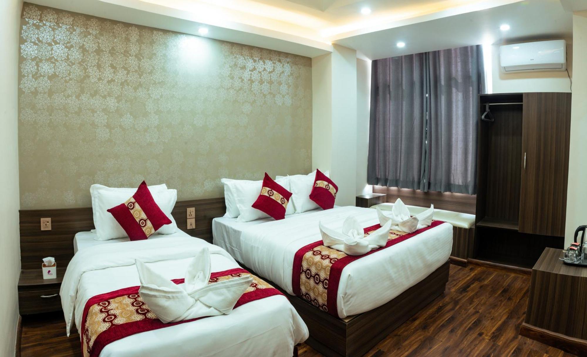 Kusum Airport Hotel Kathmandu Esterno foto